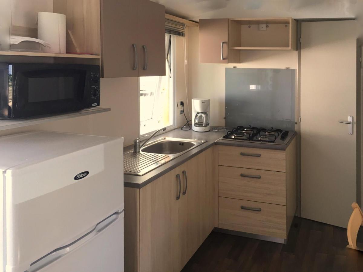 Mobil Home Pour 6 Personnes Climatise A Quelques Minutes Des Plages Agde Exterior photo